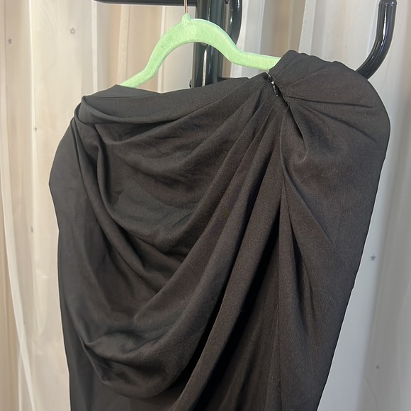 Black Skirt - Picture 3 of 3